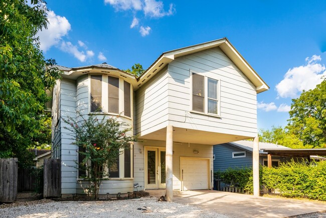 property at 909 E 38th St