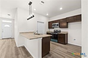 121 Leon St in Beach City, TX - Foto de edificio - Building Photo