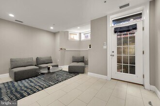 1135 6th St NW in Washington, DC - Building Photo - Building Photo