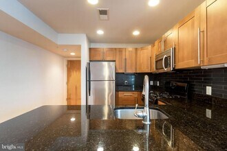 1310 K St SE in Washington, DC - Foto de edificio - Building Photo