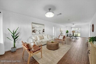 139 W Gadsden Ln in Cocoa Beach, FL - Building Photo - Building Photo