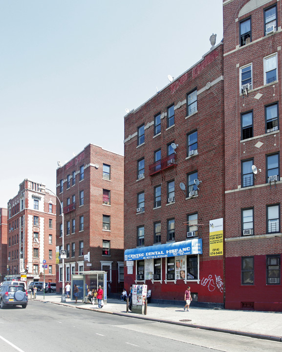 1916 Grand Concourse in Bronx, NY - Building Photo