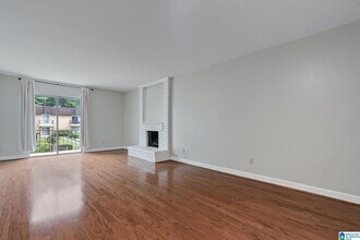 159 Old Montgomery Hwy in Vestavia Hills, AL - Foto de edificio - Building Photo