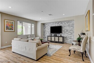 339 Rezzo St in Las Vegas, NV - Building Photo - Building Photo