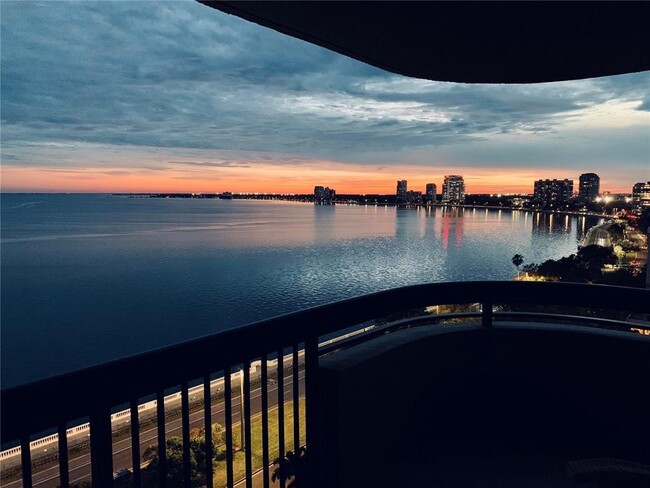 2413 Bayshore Blvd in Tampa, FL - Building Photo - Building Photo