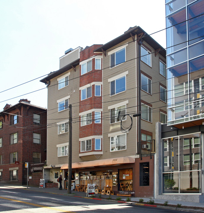 Madison Court in Seattle, WA - Building Photo