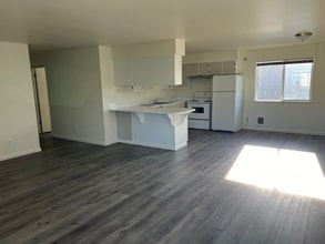 941 8th Ave in Longview, WA - Building Photo - Building Photo