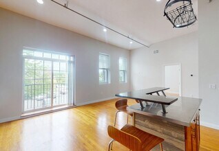 960 Broadway in Chelsea, MA - Building Photo - Building Photo