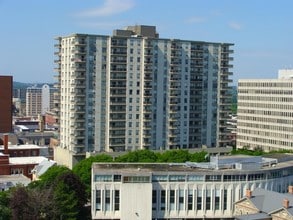 Regency in Kitchener, ON - Building Photo - Building Photo