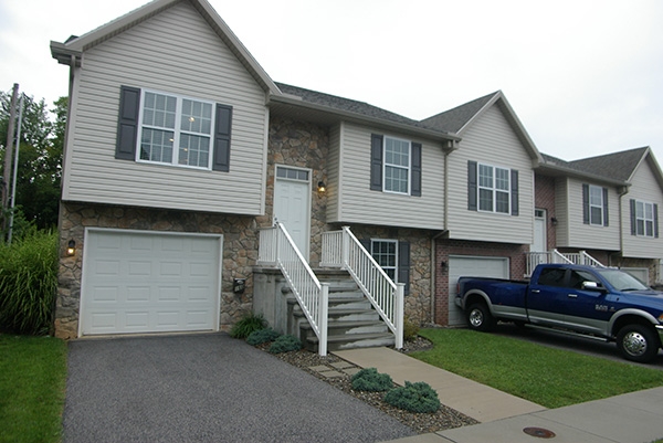 Krug Avenue in Hanover, PA - Foto de edificio