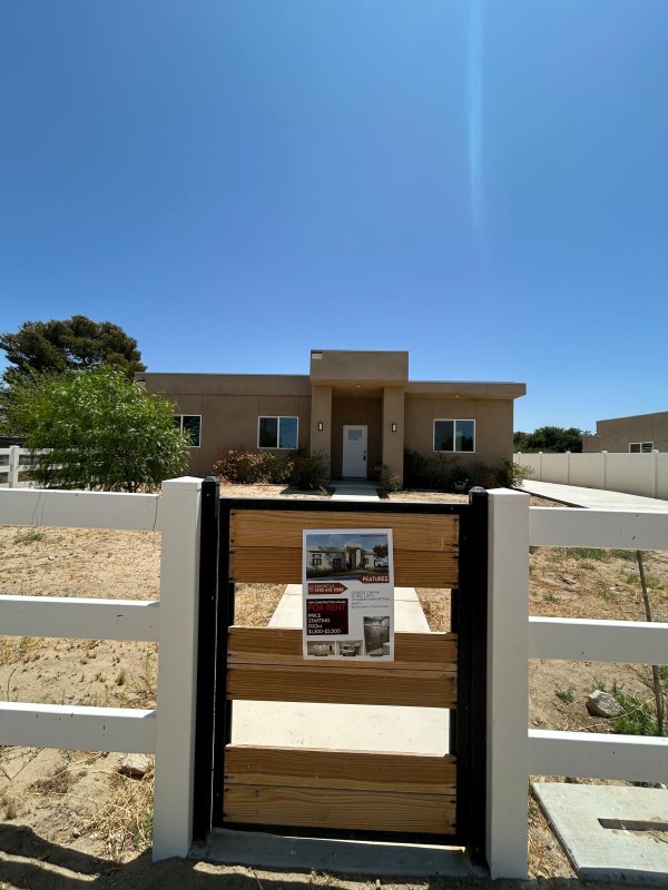 property at 9308 E Ave T 6