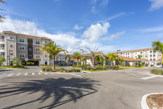 Diamond Oaks Village in Bonita Springs, FL - Foto de edificio - Building Photo