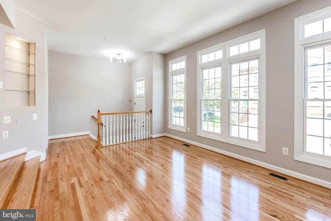 10406 Overgate Pl in Potomac, MD - Building Photo - Building Photo