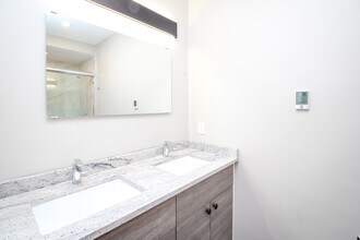 43 Cypress St, Unit 2 in Watertown, MA - Building Photo - Building Photo