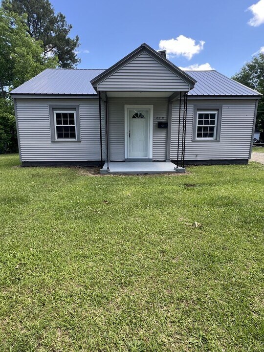 309 Georgia Ave in Tarboro, NC - Building Photo
