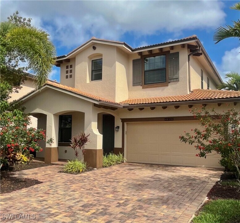 1351 Kendari Terrace in Naples, FL - Building Photo