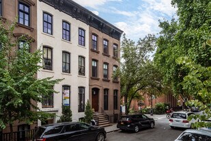 214 West 11th Street in New York, NY - Building Photo