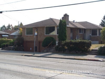 property at 3015 NW 85th St