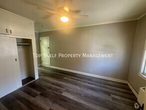 2303 E 9th St-Unit -1 in Des Moines, IA - Building Photo - Building Photo