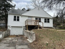 6640 Flora Ave in Kansas City, MO - Building Photo