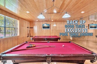 2881 N Oakland Forest Dr in Oakland Park, FL - Foto de edificio - Building Photo