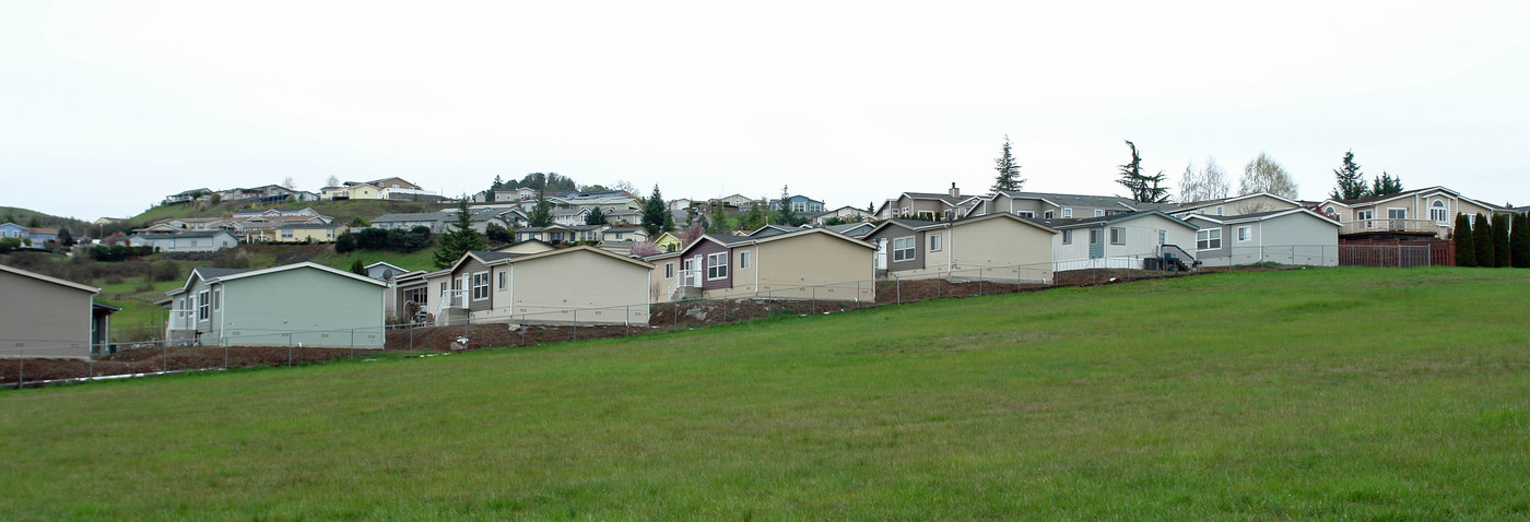 237 Highland Vista Ln in Roseburg, OR - Foto de edificio