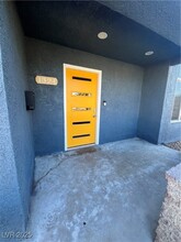 1324 Francis Ave in Las Vegas, NV - Building Photo - Building Photo