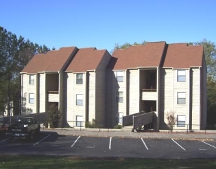 Pilot View Apartments in King, NC - Building Photo