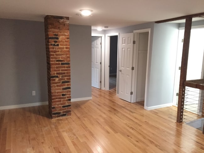 425 High St, Unit 5 in Chestertown, MD - Foto de edificio - Building Photo