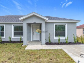 27169 Washington St in Port Charlotte, FL - Building Photo