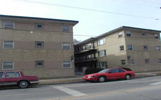 13934-13938 S Indiana Ave Apartamentos