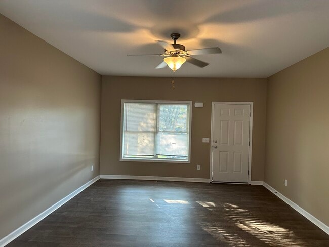 3933 Pine Ridge Way in Lexington, KY - Building Photo - Building Photo