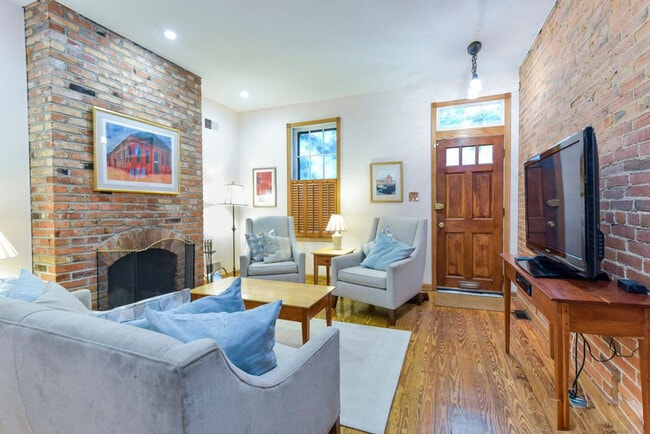 1127 Independence Ave SE in Washington, DC - Building Photo - Building Photo