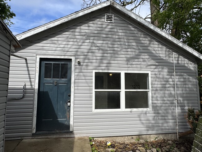 property at 635 S Union St
