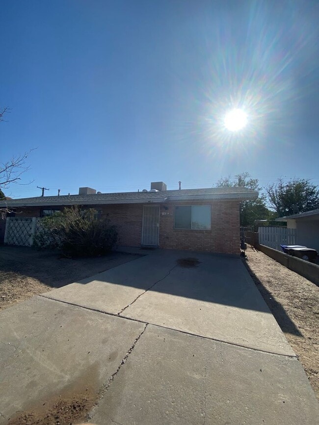 property at 1825 Payne St