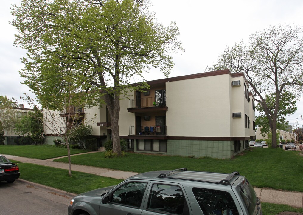 1015 12th Ave SE in Minneapolis, MN - Building Photo