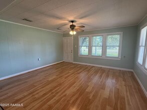 129 E Broussard Rd in Lafayette, LA - Building Photo - Building Photo