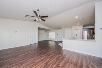 938 Nancy Ct in Kissimmee, FL - Foto de edificio - Building Photo