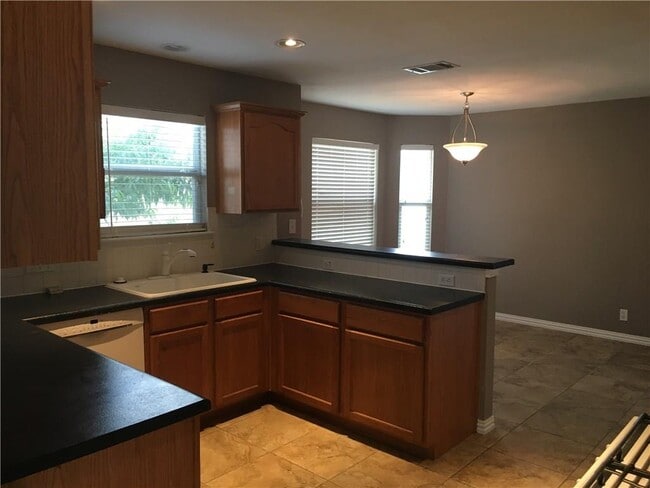 312 Estate Dr in Hutto, TX - Building Photo - Building Photo