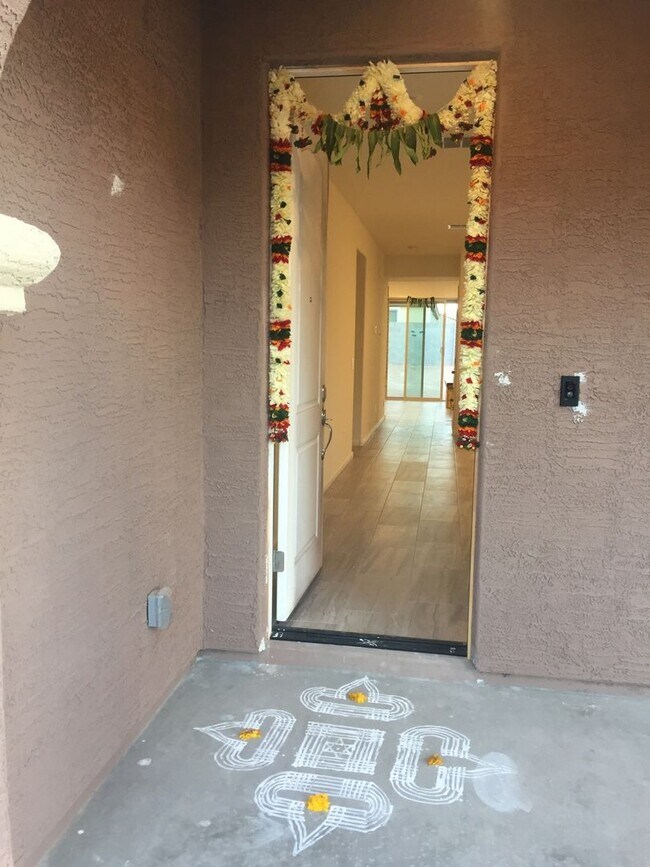 5404 W Desert Hollow Dr in Phoenix, AZ - Foto de edificio - Building Photo