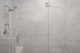 3246 Lorain Ave in Cleveland, OH - Building Photo - Building Photo