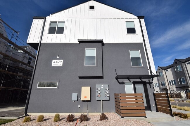 4479 S 500 E in Millcreek, UT - Building Photo - Building Photo