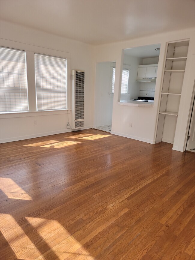 36 Rose Ave Apartments and Nearby Venice Apartments For Rent Venice, CA