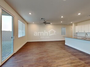 836 Longwood Gdns St in Las Vegas, NV - Building Photo - Building Photo