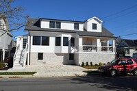 6223 Winchester Ave in Ventnor City, NJ - Foto de edificio - Building Photo