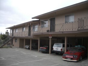 Coleen Court Apartments in El Cajon, CA - Foto de edificio - Building Photo