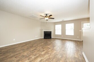 413 Creek Oak Dr in Murfreesboro, TN - Building Photo - Building Photo