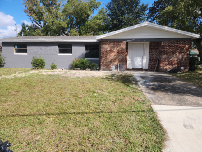 property at 4305 Bessie Cir W