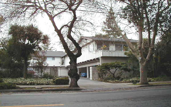 1243 Laurel St in Menlo Park, CA - Foto de edificio - Building Photo