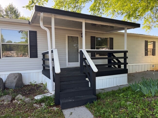 property at 3602 Wellington Ln